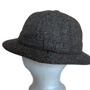 Vintage 'Sherlock' Dunn & Co Great Britain Hand Woven Harris wool tweed 7 1/4